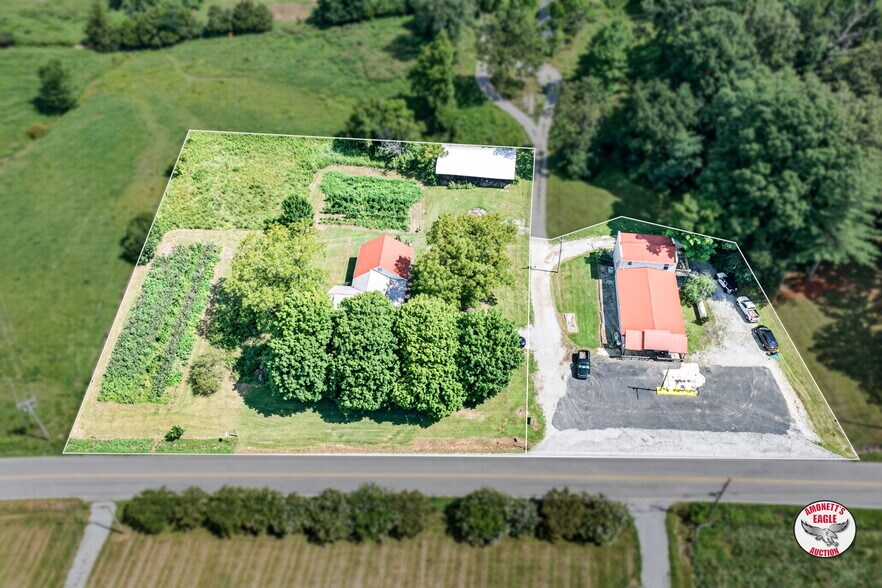 2969 Moodyville Rd, Byrdstown, TN à vendre - Photo de l’immeuble – Image 2 sur 76
