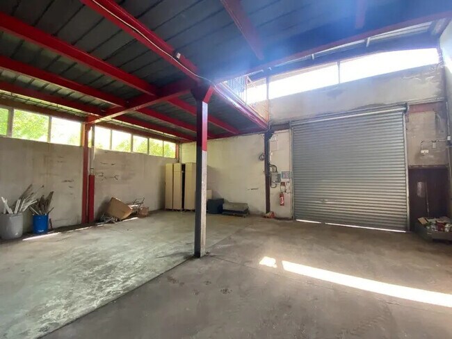 Plus de détails pour Industriel/Logistique à vendre