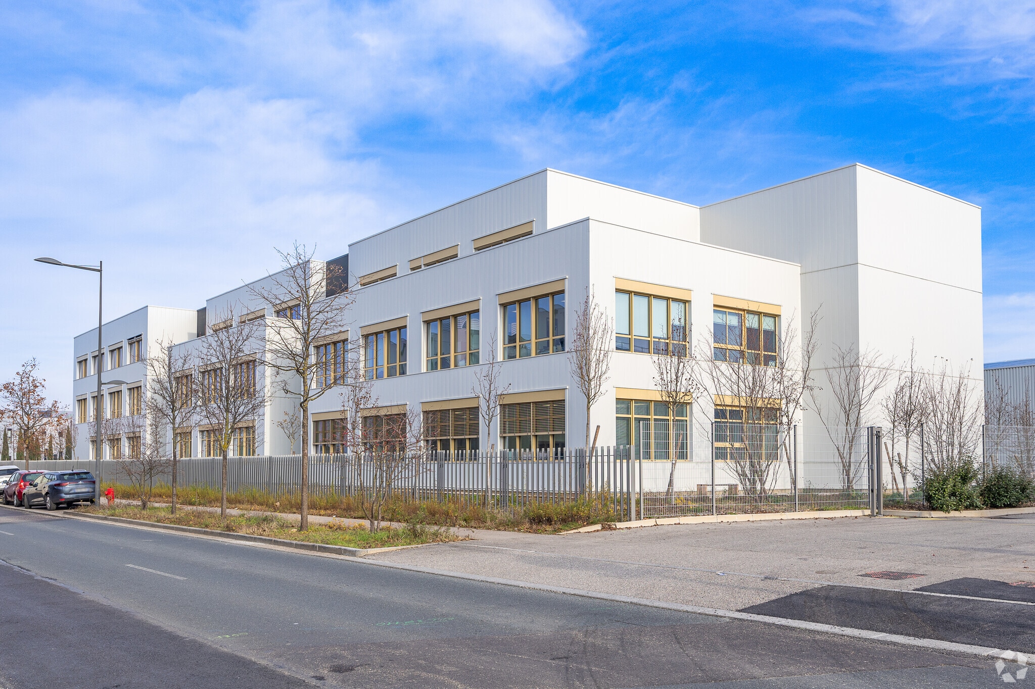 22 Rue Marius Grosso, Vaulx-en-Velin à louer Photo de l’immeuble– Image 1 sur 6