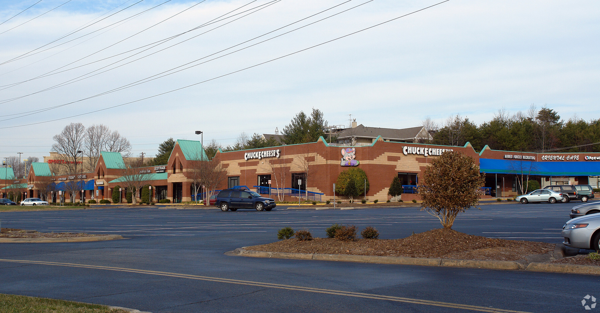 500-692 Hanes Mall Blvd, Winston-Salem, NC à louer Photo de l’immeuble– Image 1 sur 27