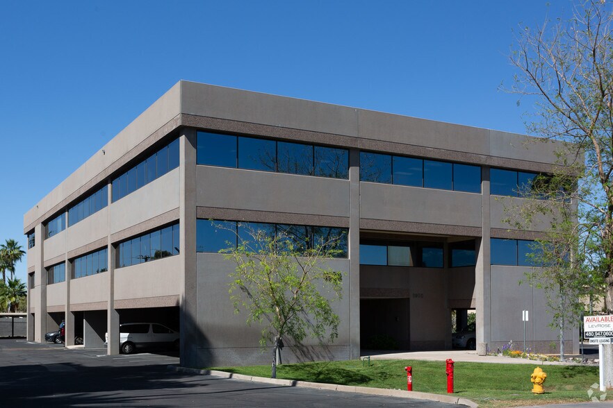 6908 E Thomas Rd, Scottsdale, AZ à louer - Photo de l’immeuble – Image 2 sur 33