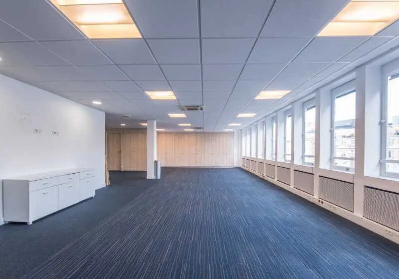 Bureau dans Paris à louer - Photo de l’immeuble – Image 3 sur 3