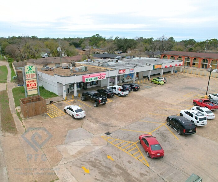 9007 North Fwy, Houston, TX à vendre - Photo de l’immeuble – Image 3 sur 7