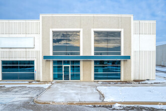 8400 Lawson Rd, Milton, ON à louer Photo de l’immeuble– Image 2 sur 21