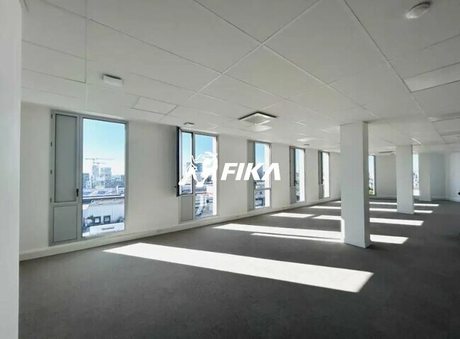 Plus de détails pour Bureau à louer