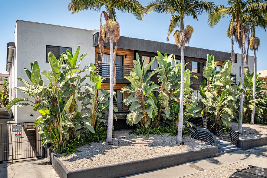 4938 Rosewood Ave, Los Angeles, CA à vendre - Photo de l’immeuble – Image 1 sur 32