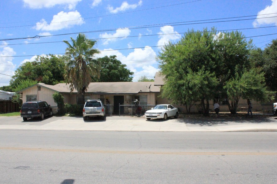 1405 S Hackberry, San Antonio, TX à vendre - Photo de l’immeuble – Image 2 sur 12
