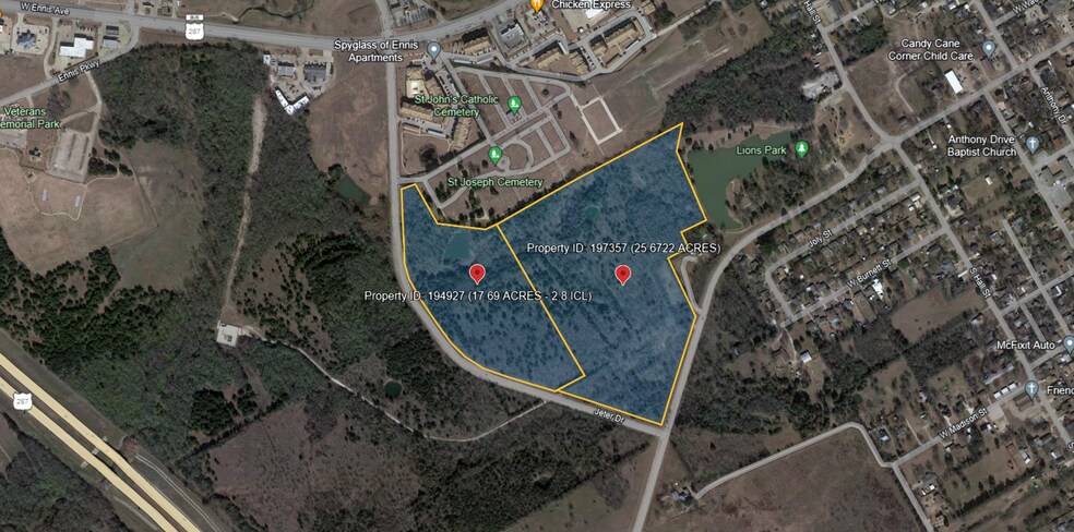 W Lampasas, Ennis, TX à vendre - Photo principale – Image 1 sur 1