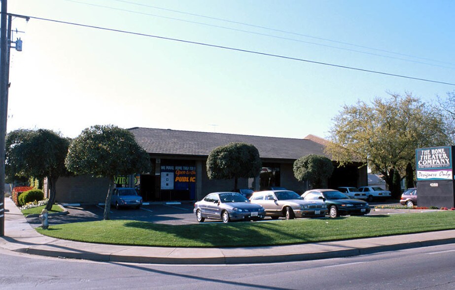 4250 Power Inn Rd, Sacramento, CA à louer - Photo de l’immeuble – Image 2 sur 8