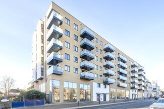 Plus de détails pour 3 Burnt Oak Broa, Edgware - Local commercial à louer