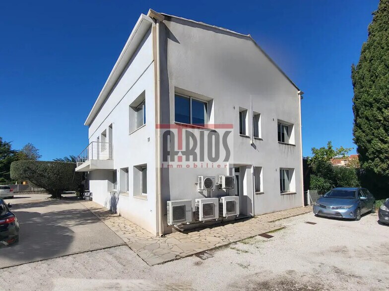 Bureau dans Sanary-sur-Mer à vendre - Photo de l’immeuble – Image 2 sur 12