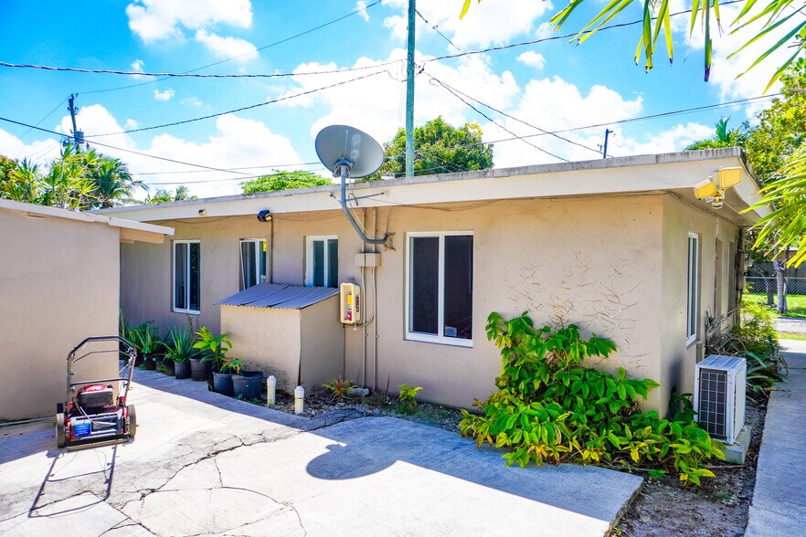 1314 S 20th Ave, Hollywood, FL à vendre - Photo de l’immeuble – Image 2 sur 8