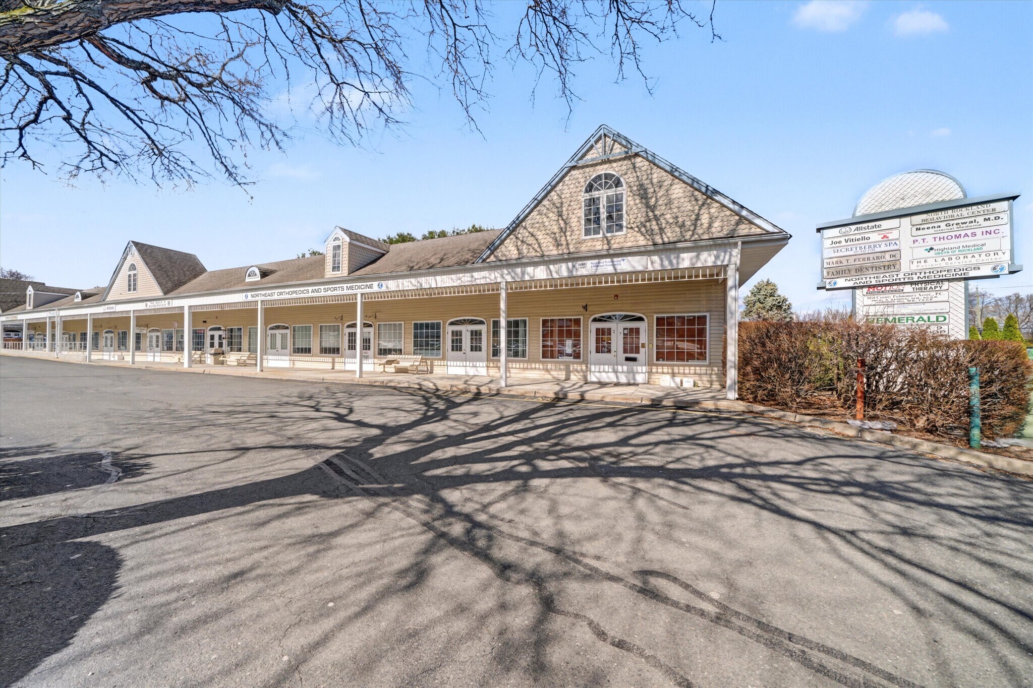 24-26 Liberty Square Mall, Stony Point, NY à vendre Photo principale– Image 1 sur 52