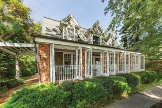 Plus de détails pour 31 N Main St, East Hampton, NY - Hôtellerie à vendre
