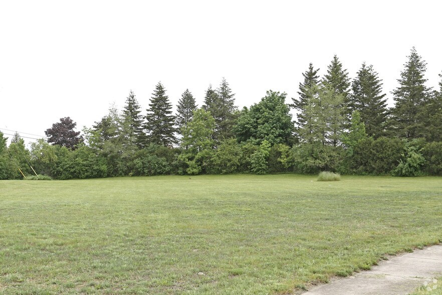 3726 Dixie Hwy, Waterford, MI à vendre - Photo principale – Image 1 sur 5