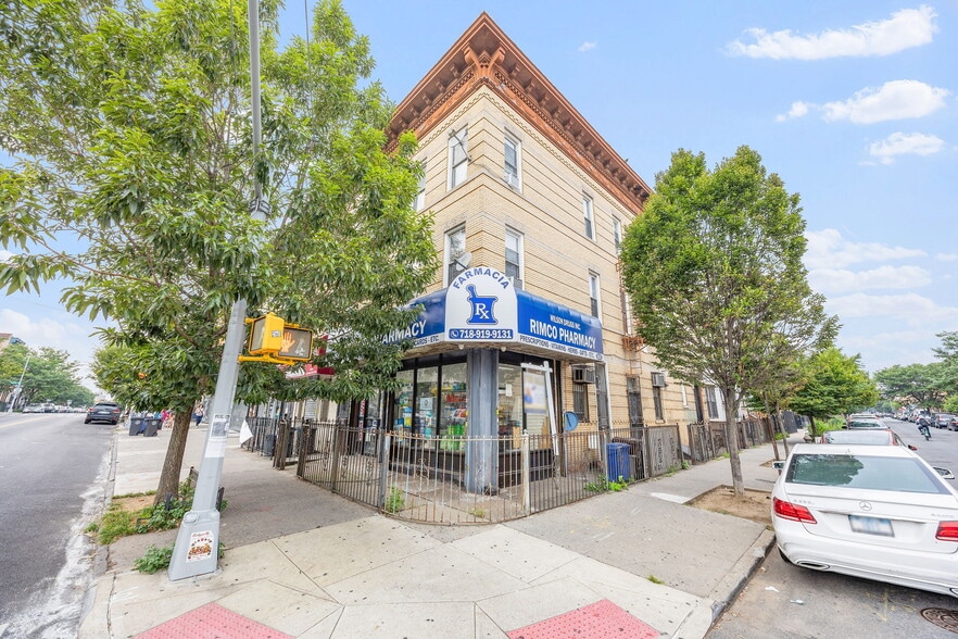 623 Wilson Ave, Brooklyn, NY à vendre - Photo de l’immeuble – Image 1 sur 11