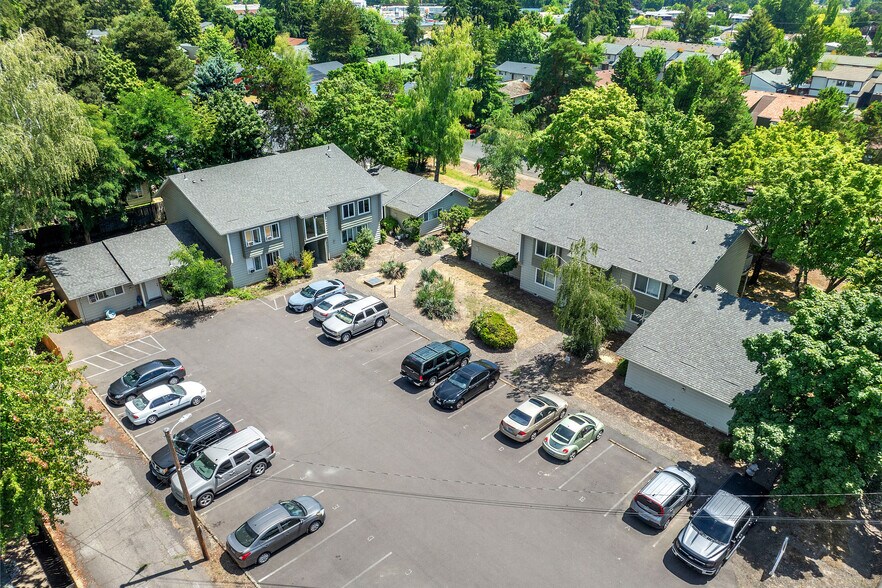 1120 NE 17th Ave, Hillsboro, OR à vendre - Photo de l’immeuble – Image 1 sur 11
