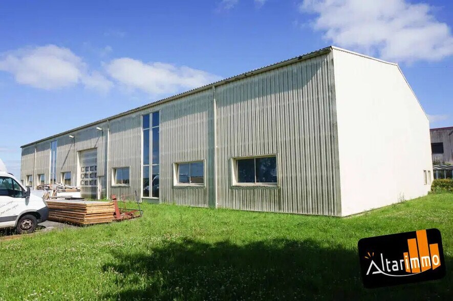 Local d’activités dans Châteaudun à louer - Photo de l’immeuble – Image 1 sur 5