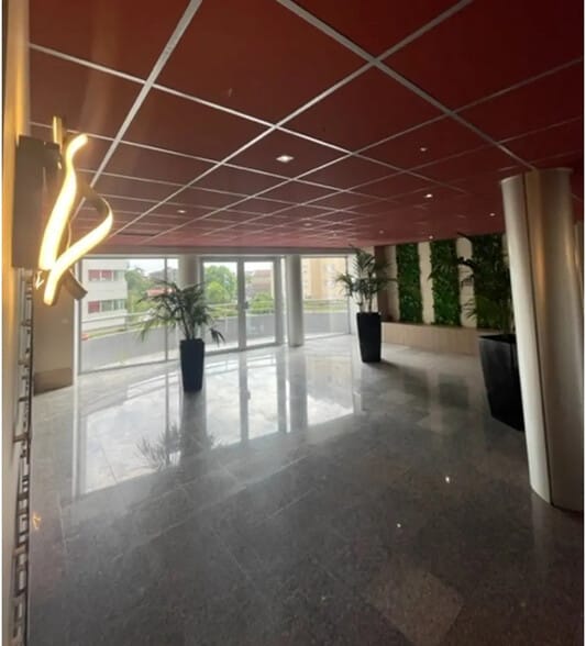 152 Grande Rue De Saint-Clair, Caluire-et-Cuire à louer - Hall d’entrée – Image 2 sur 6