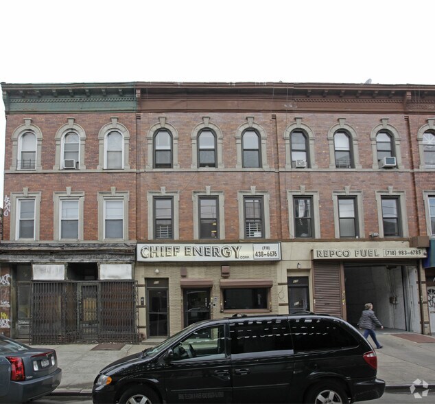 918 McDonald Ave, Brooklyn, NY à vendre - Photo de l’immeuble – Image 2 sur 2