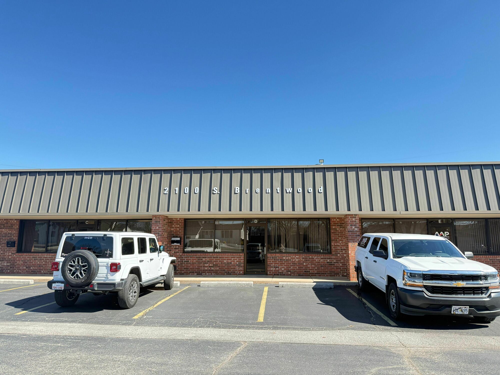 2100 S Brentwood Blvd, Springfield, MO à louer Photo principale– Image 1 sur 3