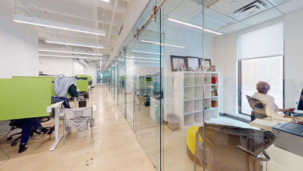 66-68 W Flagler St, Miami, FL à louer - Photo intérieure – Image 3 sur 25