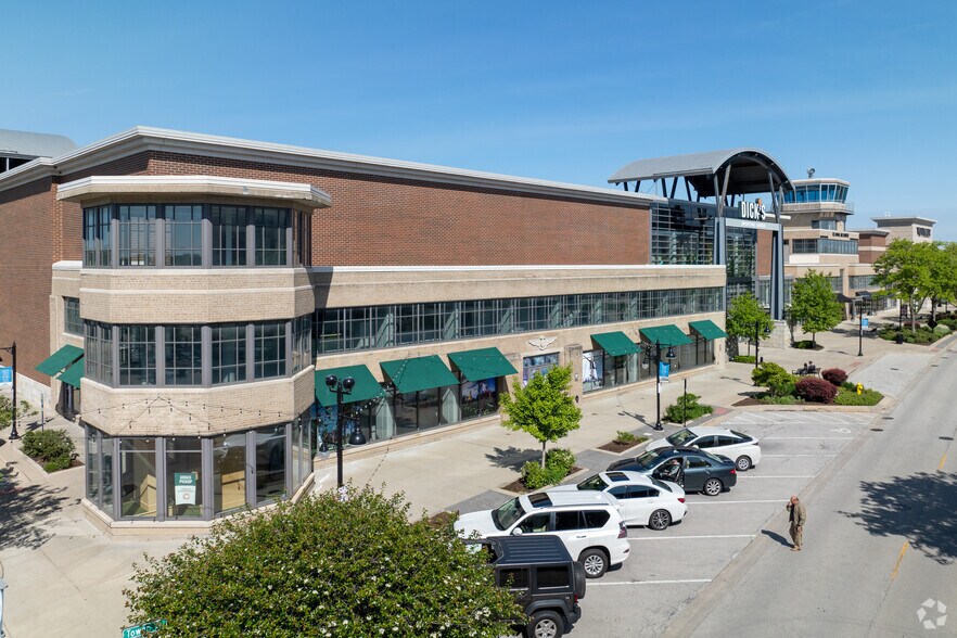 1800-2090 Tower Dr, Glenview, IL à vendre - Photo de l’immeuble – Image 2 sur 9