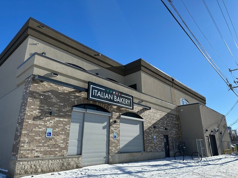 10644-10646 97 St NW, Edmonton, AB à vendre - Photo de l’immeuble – Image 2 sur 11