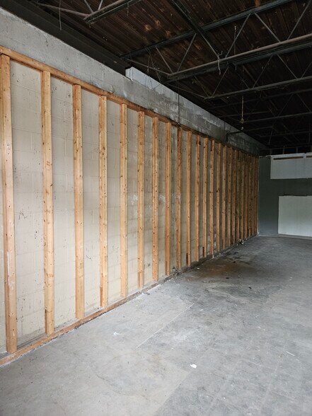 1085 Parkway Ave, Ewing, NJ à louer - Photo de l’immeuble – Image 2 sur 3
