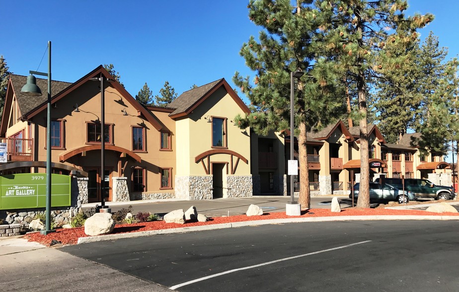 3979 Lake Tahoe Blvd, South Lake Tahoe, CA à louer - Photo de l’immeuble – Image 1 sur 8
