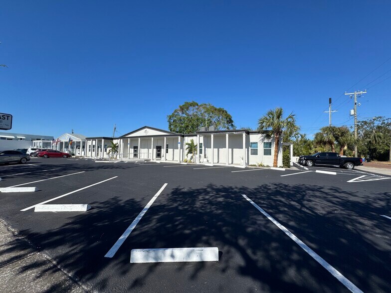 3819-3827 Central Ave, Saint Petersburg, FL à louer - Photo de l’immeuble – Image 3 sur 6