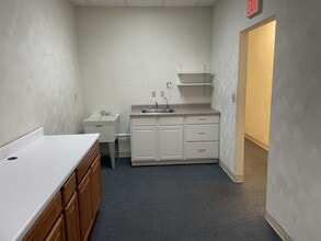 105 Water St, New Stanton, PA à louer Photo intérieure– Image 2 sur 8