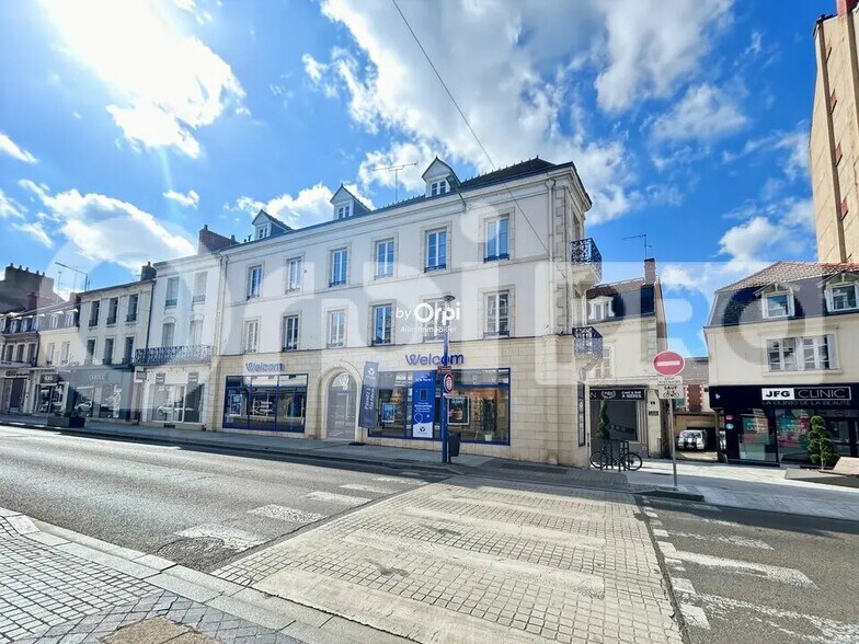 Local d'activités dans Montluçon à vendre - Photo de l’immeuble – Image 2 sur 16