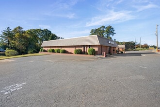 5938 W Wilkinson Blvd, Belmont, NC à louer Photo intérieure– Image 1 sur 7