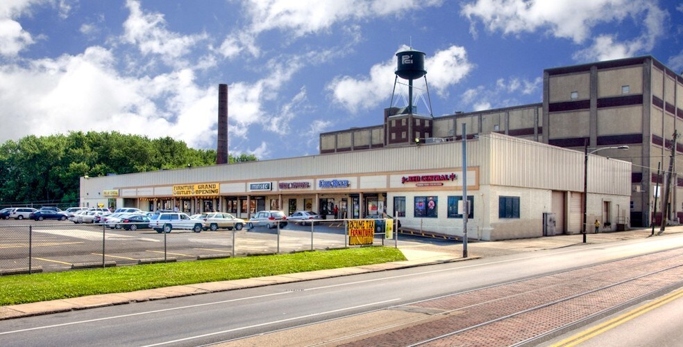 3776 L St, Philadelphia, PA à louer - Photo de l’immeuble – Image 2 sur 7