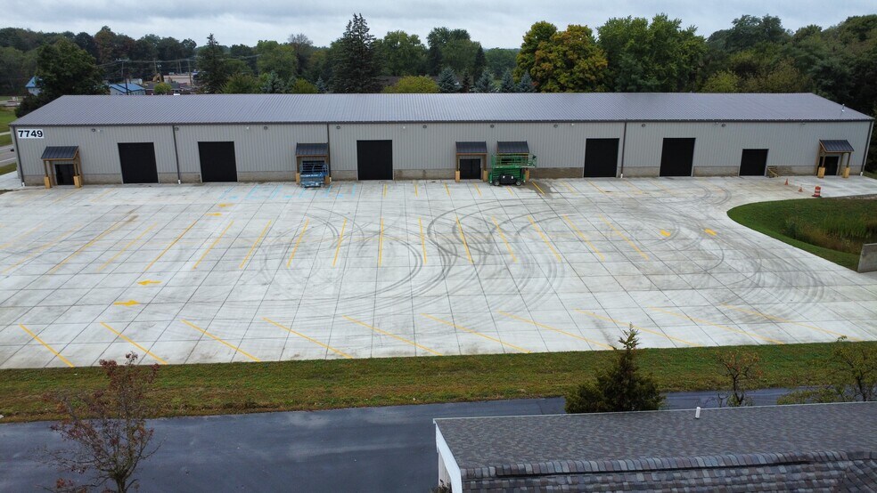 7749 E MI State Road 36, Whitmore Lake, MI à louer - Aérien – Image 3 sur 6