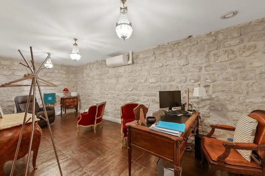 Local commercial dans Paris à vendre - Photo de l’immeuble – Image 3 sur 12