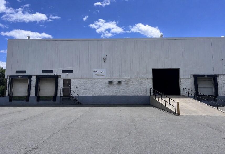 100-110 Midland Ave, Port Chester, NY à louer - Photo de l’immeuble – Image 2 sur 10