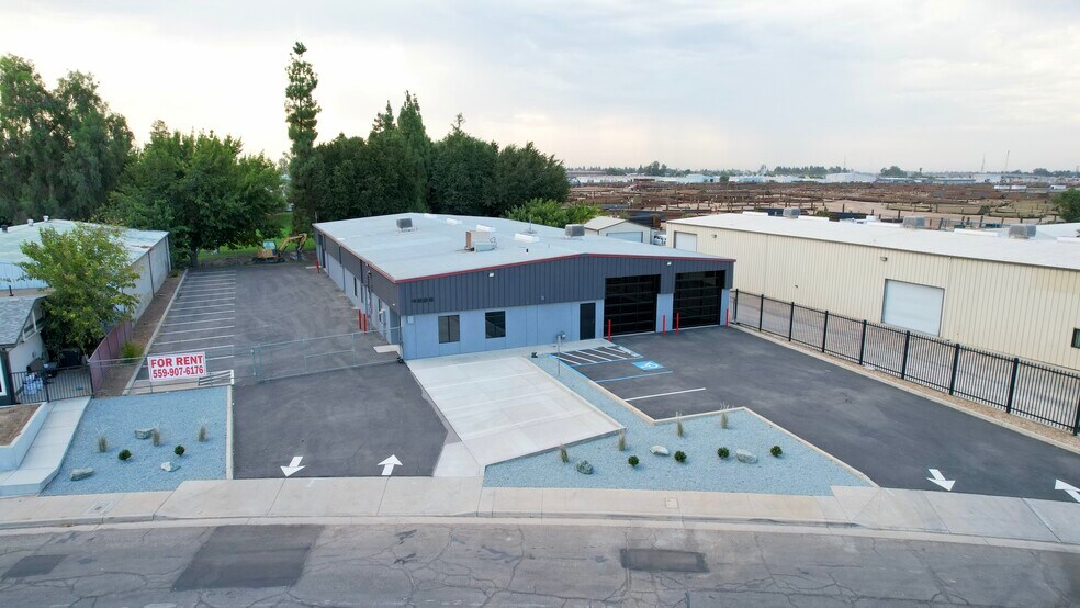 4626 N Bendel Ave, Fresno, CA à louer - Photo de l’immeuble – Image 2 sur 9