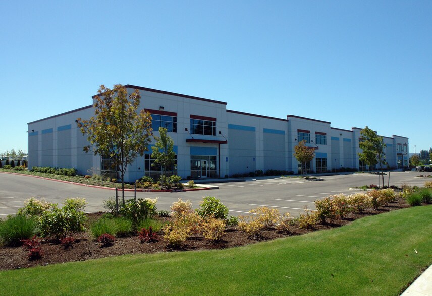 3160 Blossom Dr NE, Salem, OR à louer - Photo de l’immeuble – Image 2 sur 22