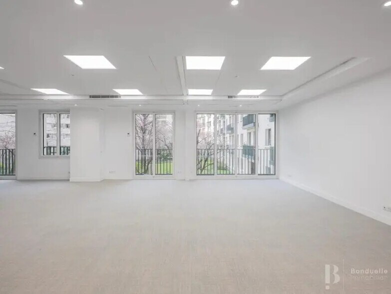 24 Boulevard De Grenelle, Paris à louer - Photo de l’immeuble – Image 2 sur 14