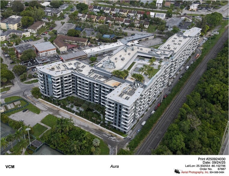 17071 W Dixie Hwy, North Miami Beach, FL à louer - Photo de l’immeuble – Image 3 sur 4