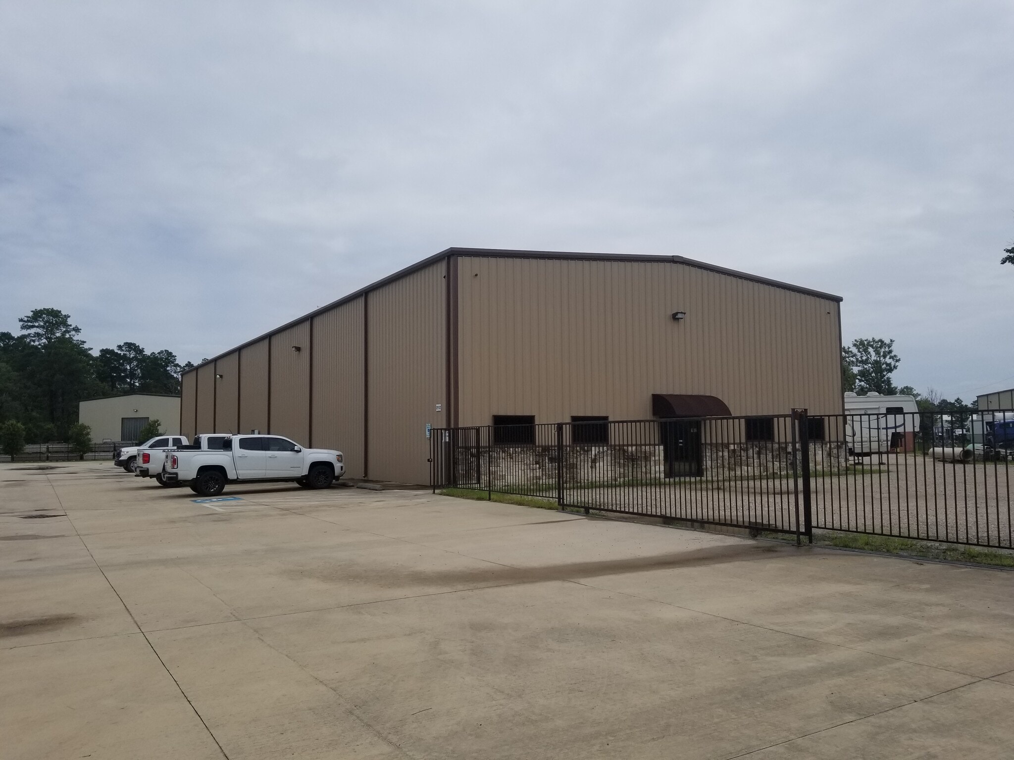 2112 Airport Rd, Conroe, TX à louer Photo intérieure– Image 1 sur 18