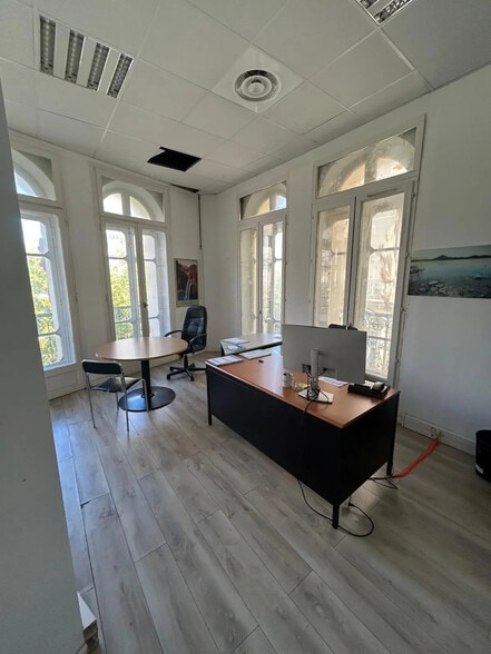 60 Voie La Canebiere, Marseille à louer - Photo de l’immeuble – Image 2 sur 10