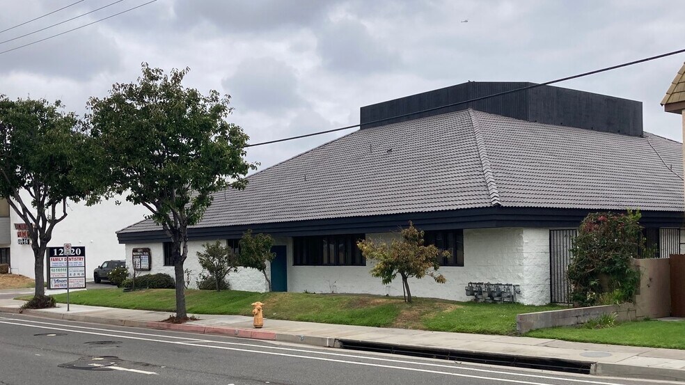 12620 Brookhurst St, Garden Grove, CA à louer - Photo de l’immeuble – Image 2 sur 6