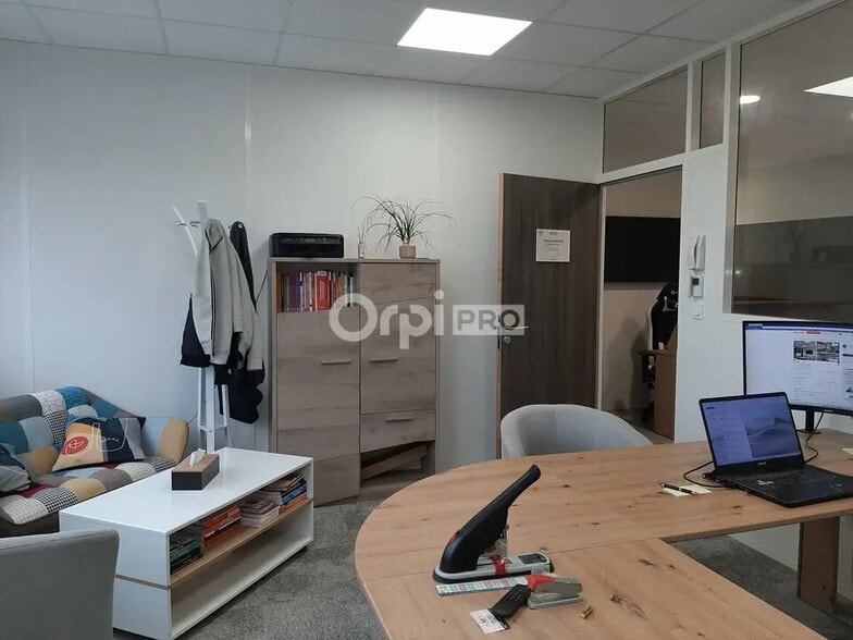 Bureau dans Romans-sur-Isère à louer - Photo intérieure – Image 2 sur 10