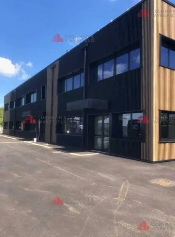 Plus de détails pour 18 Chemin Des Maurapans, Châtillon-le-Duc - Bureau à louer