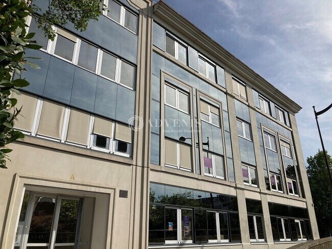 Plus de détails pour 7 Rue Jean Mermoz, Versailles - Bureau à louer
