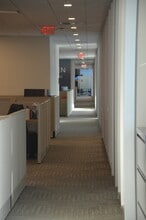 2445 Technology Forest Blvd, The Woodlands, TX à louer Photo intérieure– Image 2 sur 3