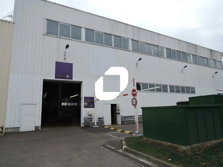 1267-1371 Route De 40 Sous, Orgeval à louer - Photo de l’immeuble – Image 2 sur 9